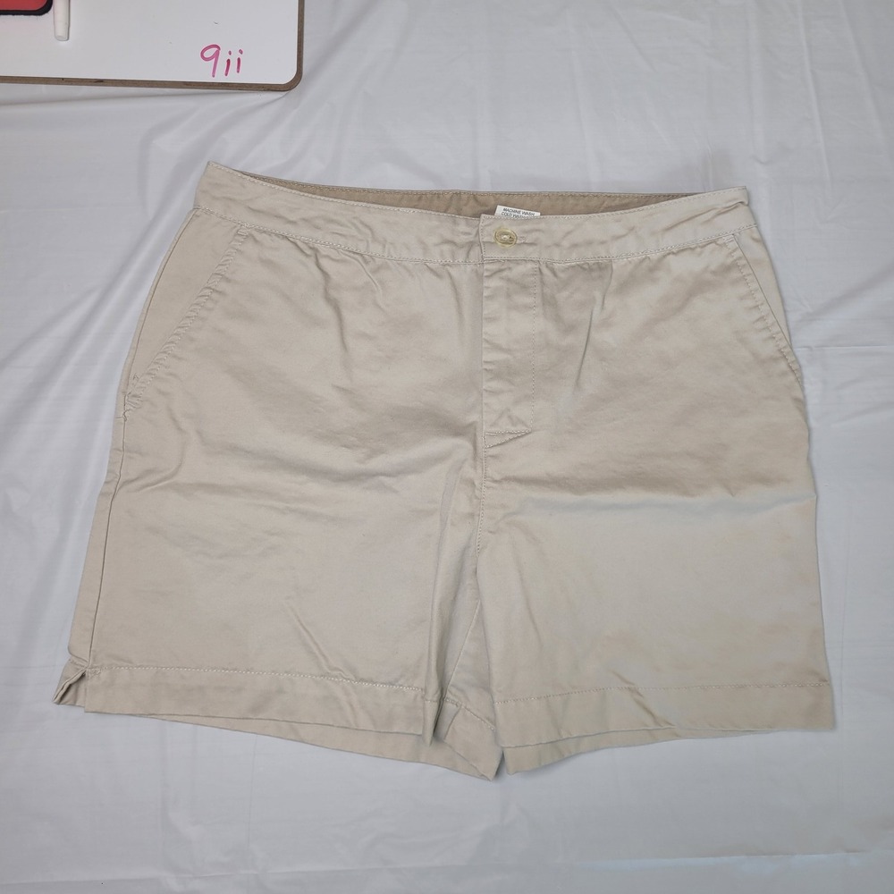 Womens Urban Frontier shorts. ‎ Tan/khaki.  Size 6.